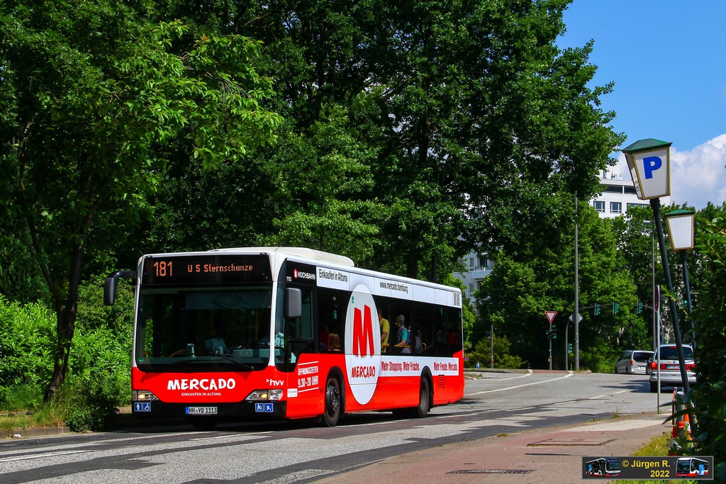Ein Bild, das Text, Baum, drau�en, Bus enth�lt.

Automatisch generierte Beschreibung