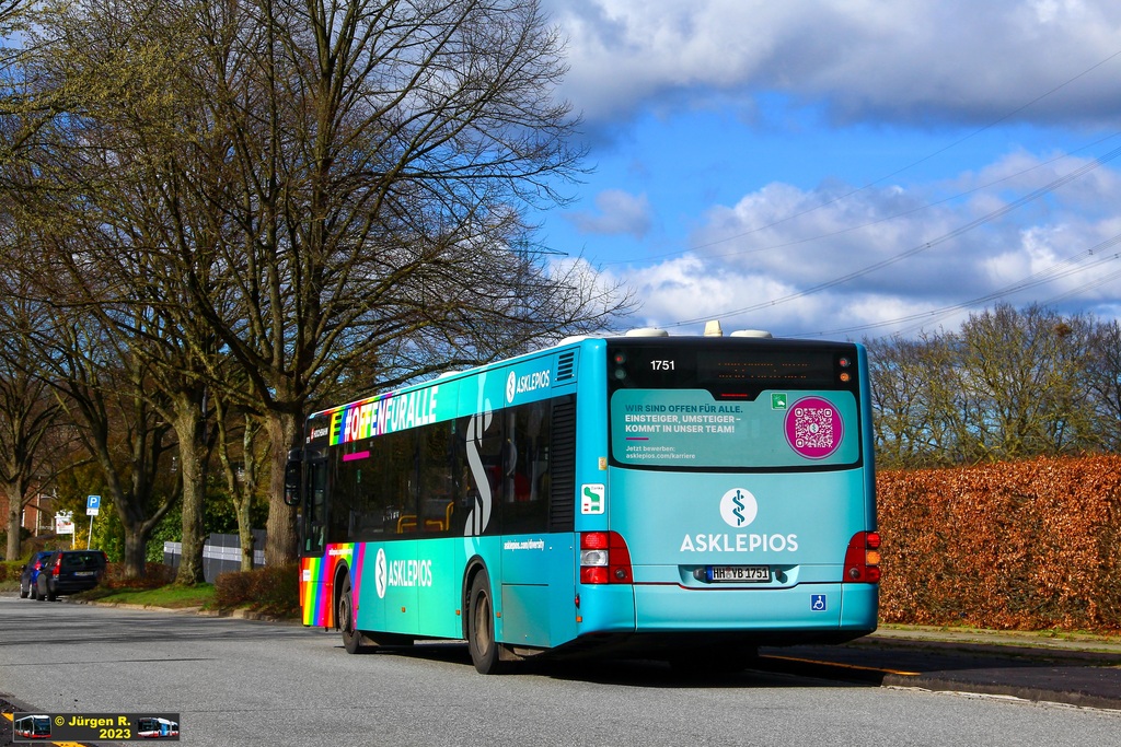 Ein Bild, das Text, Baum, drau�en, Stra�e enth�lt.

Automatisch generierte Beschreibung