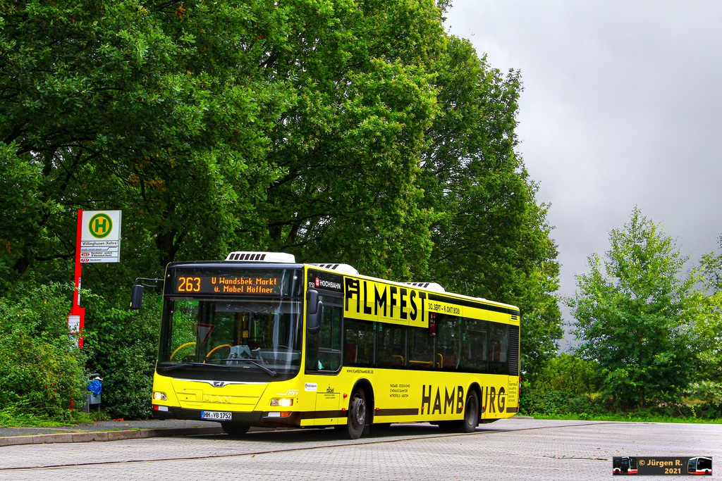 Ein Bild, das Text, Baum, Bus, drau�en enth�lt.

Automatisch generierte Beschreibung