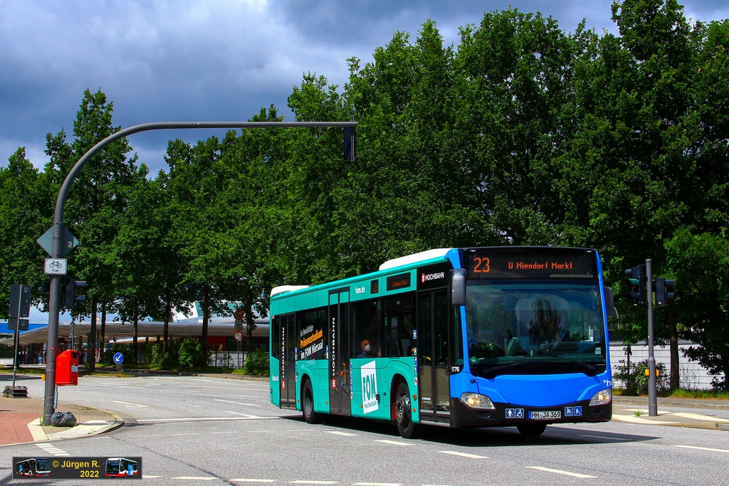 Ein Bild, das Text, Baum, drau�en, Bus enth�lt.

Automatisch generierte Beschreibung