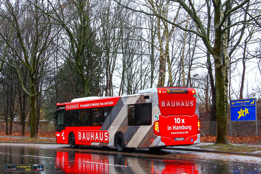 Ein Bild, das Text, Baum, drau�en, Bus enth�lt.

Automatisch generierte Beschreibung