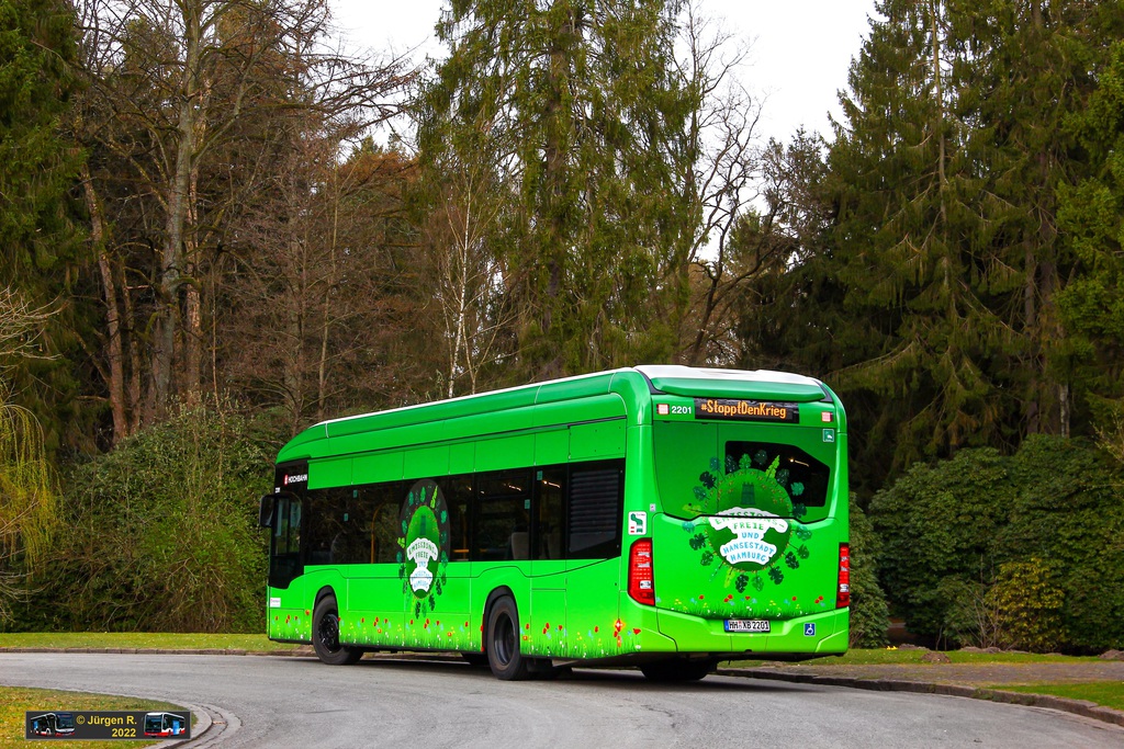 Ein Bild, das Baum, Bus, drau�en, Stra�e enth�lt.

Automatisch generierte Beschreibung