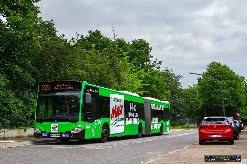 Ein Bild, das Text, Baum, drau�en, Stra�e enth�lt.

Automatisch generierte Beschreibung