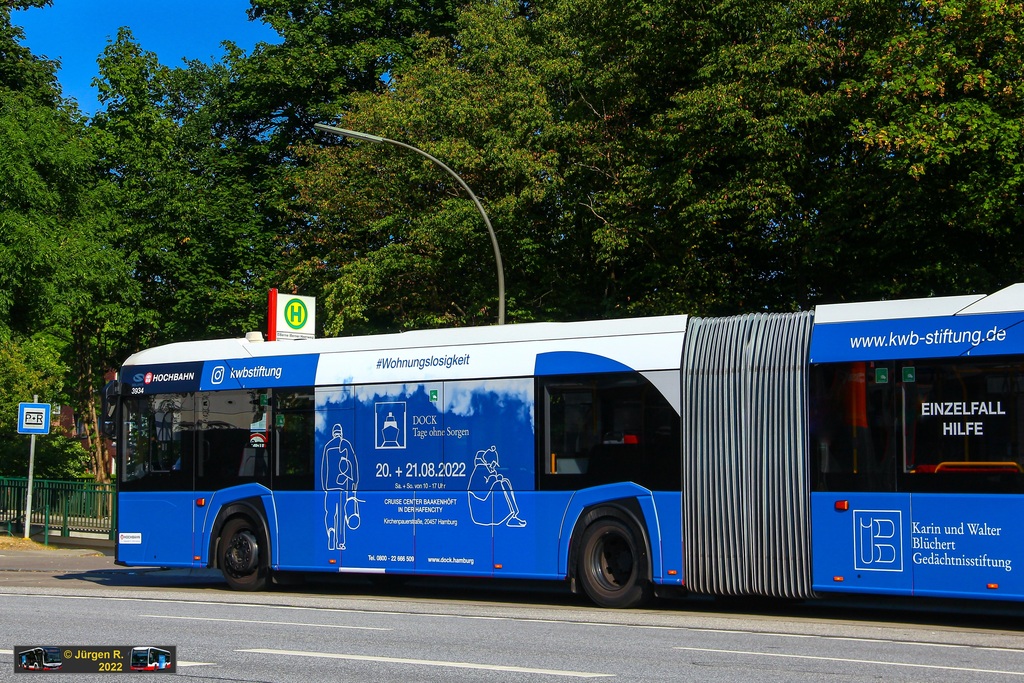 Ein Bild, das Text, Baum, drau�en, Bus enth�lt.

Automatisch generierte Beschreibung