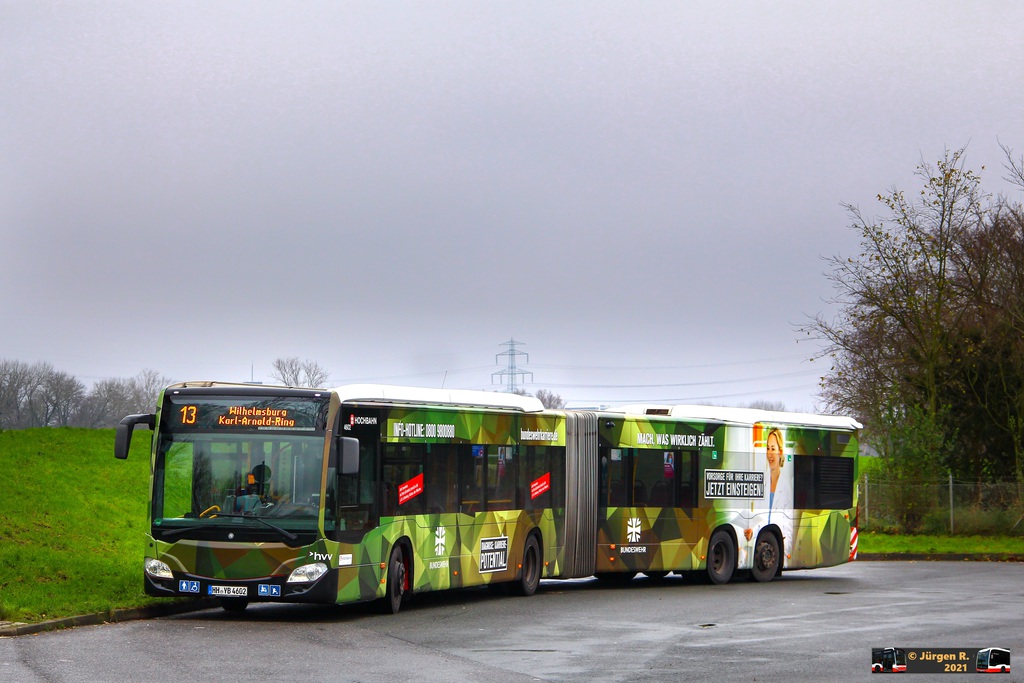 Ein Bild, das Stra�e, Himmel, Bus, drau�en enth�lt.

Automatisch generierte Beschreibung