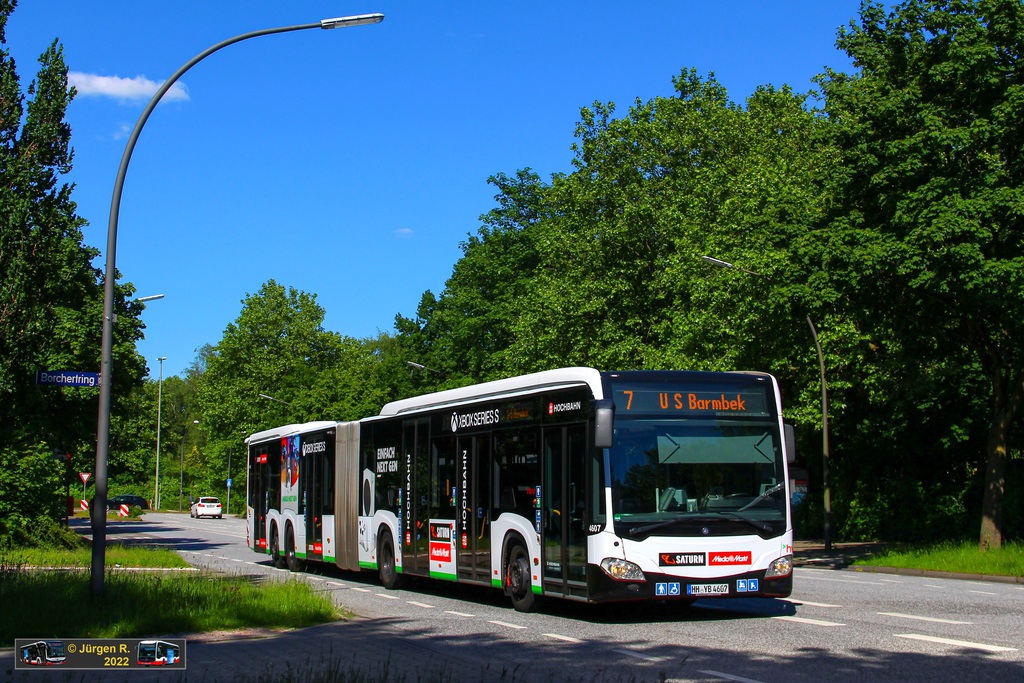 Ein Bild, das Text, Baum, drau�en, Bus enth�lt.

Automatisch generierte Beschreibung