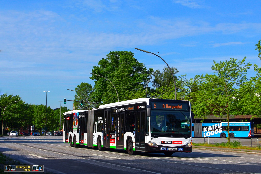 Ein Bild, das Text, Baum, drau�en, Stra�e enth�lt.

Automatisch generierte Beschreibung