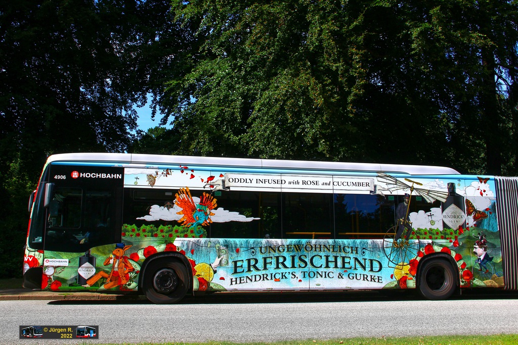 Ein Bild, das Text, Baum, drau�en, Stra�e enth�lt.

Automatisch generierte Beschreibung