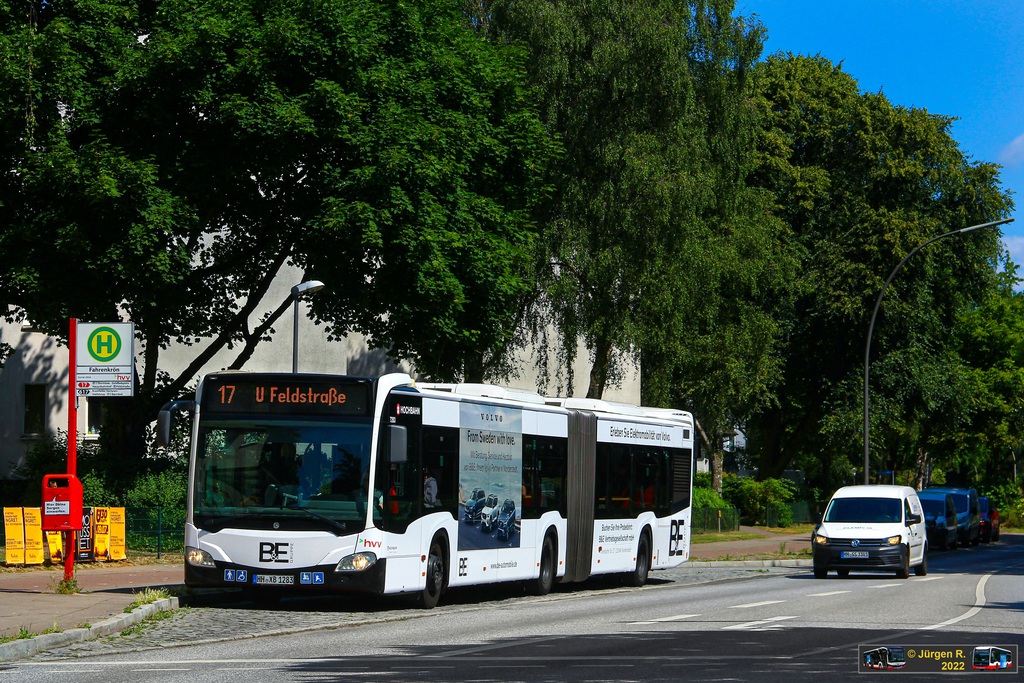 Ein Bild, das Text, Baum, drau�en, Stra�e enth�lt.

Automatisch generierte Beschreibung