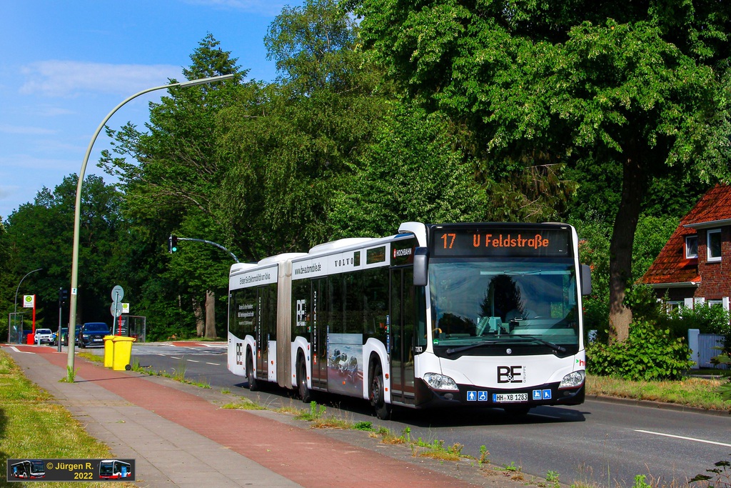 Ein Bild, das Text, Baum, drau�en, Bus enth�lt.

Automatisch generierte Beschreibung