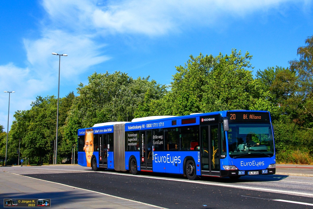 Ein Bild, das Text, Baum, Stra�e, drau�en enth�lt.

Automatisch generierte Beschreibung