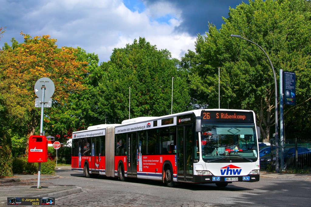 Ein Bild, das Text, Baum, drau�en, Bus enth�lt.

Automatisch generierte Beschreibung