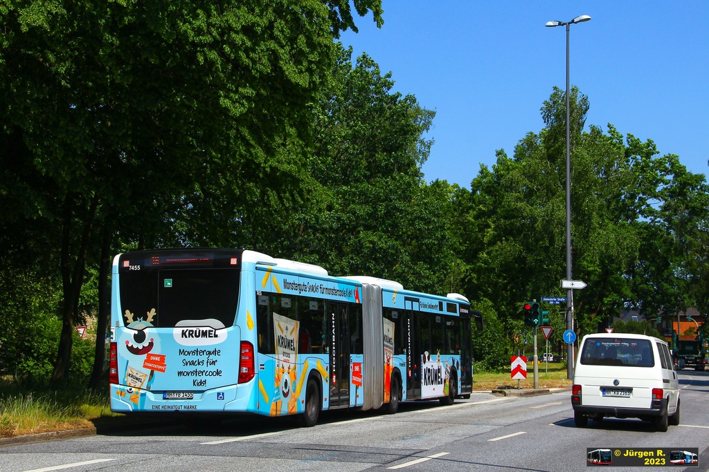 Ein Bild, das drau�en, Fahrzeug, Landfahrzeug, Baum enth�lt.

Automatisch generierte Beschreibung