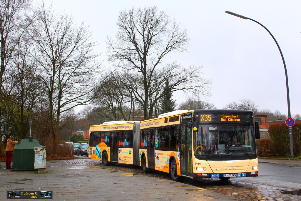 Ein Bild, das Text, Bus, drau�en, Baum enth�lt.

Automatisch generierte Beschreibung