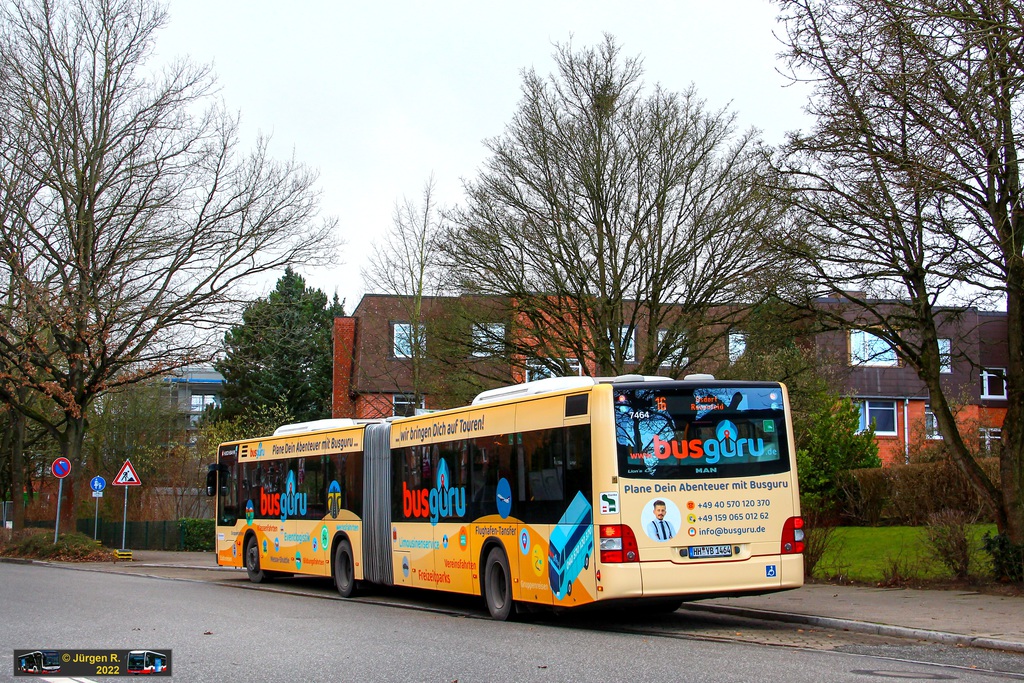 Ein Bild, das Text, Baum, drau�en, Bus enth�lt.

Automatisch generierte Beschreibung