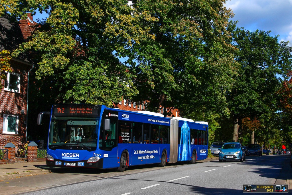 Ein Bild, das Text, Baum, drau�en, Stra�e enth�lt.

Automatisch generierte Beschreibung