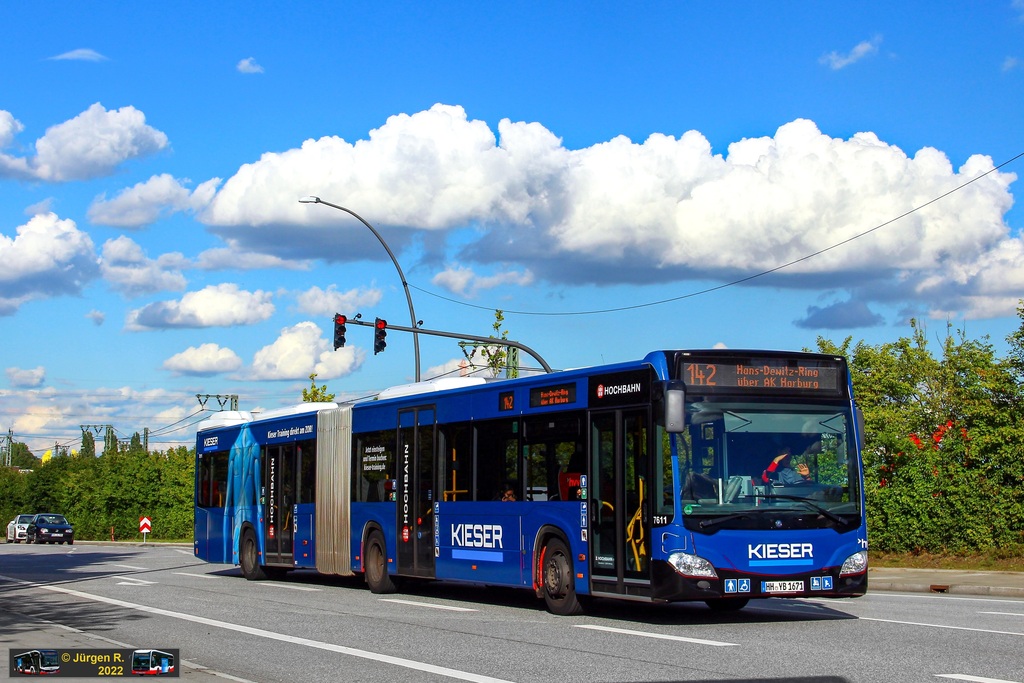 Ein Bild, das Text, Himmel, Stra�e, drau�en enth�lt.

Automatisch generierte Beschreibung