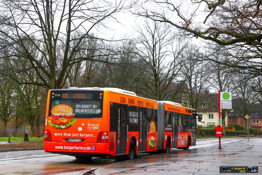 Ein Bild, das Text, Baum, drauen, Bus enthlt.

Automatisch generierte Beschreibung