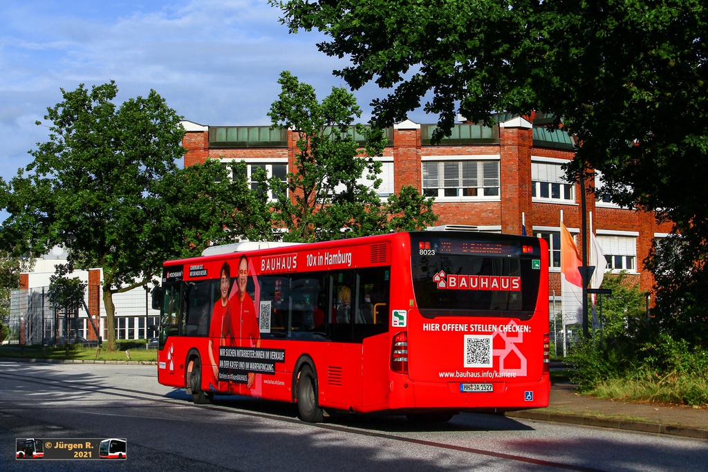 Ein Bild, das Text, Baum, drau�en, Stra�e enth�lt.

Automatisch generierte Beschreibung