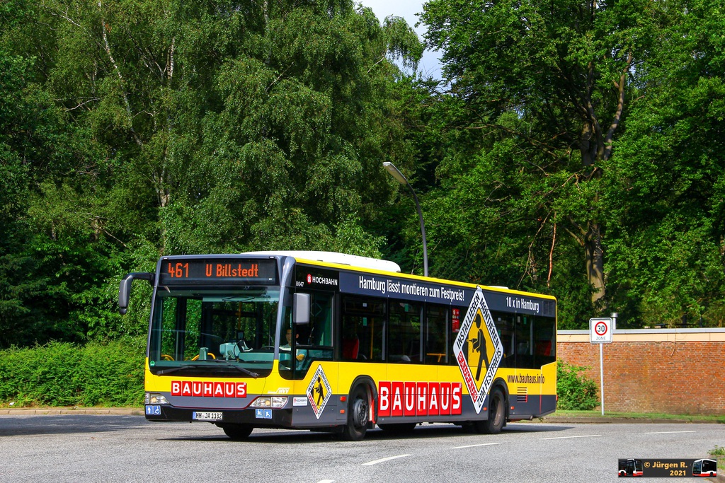 Ein Bild, das Baum, drauen, Strae, Bus enthlt.

Automatisch generierte Beschreibung