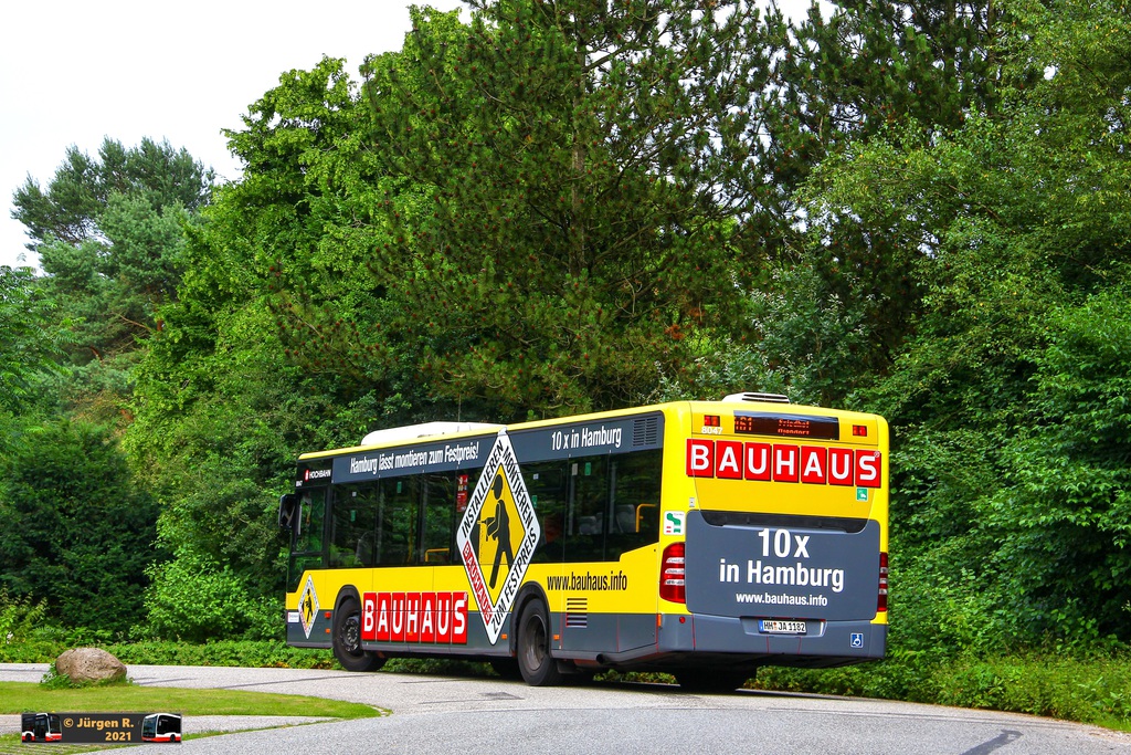 Ein Bild, das Text, Baum, drauen, Bus enthlt.

Automatisch generierte Beschreibung