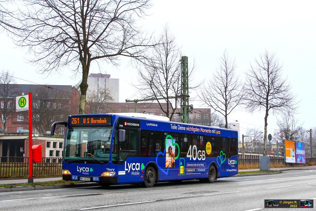 Ein Bild, das Text, drau�en, Baum, Bus enth�lt.

Automatisch generierte Beschreibung