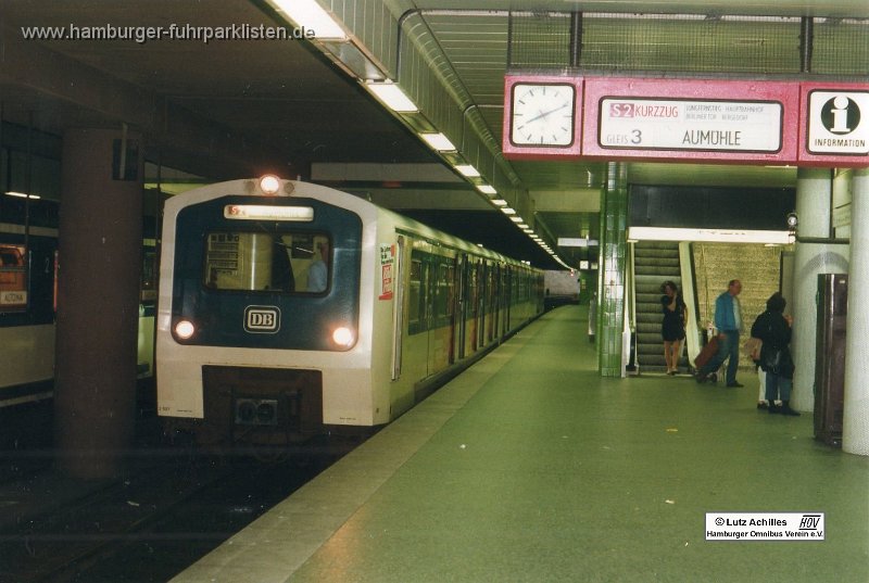 472-227-1,S-Bahn,LA.jpg